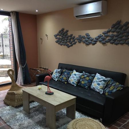 Le Rouge & Blanc Bed & Breakfast Saint-Maurice-le-Vieil ภายนอก รูปภาพ
