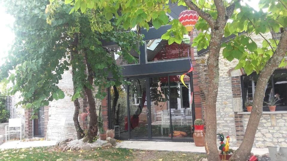 Le Rouge & Blanc Bed & Breakfast Saint-Maurice-le-Vieil ภายนอก รูปภาพ