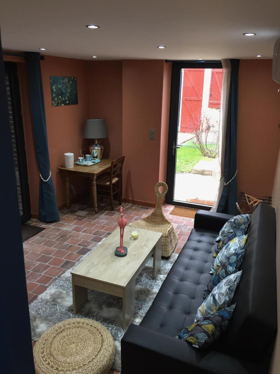 Le Rouge & Blanc Bed & Breakfast Saint-Maurice-le-Vieil ภายนอก รูปภาพ