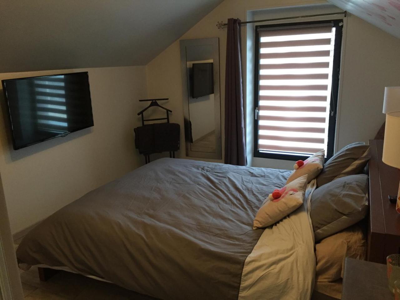Le Rouge & Blanc Bed & Breakfast Saint-Maurice-le-Vieil ภายนอก รูปภาพ